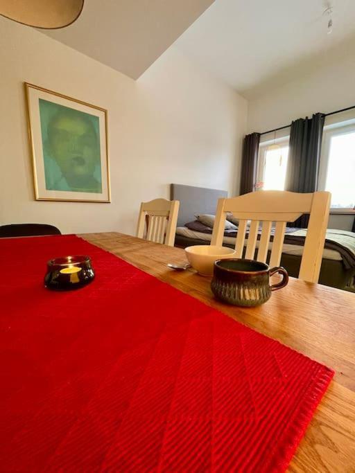 Newly Built Bright Apartment, Close To Everything If You Want To Visit Stockholm, You Will Find The Perfect Accommodation Here! Ferry Line 80 Makes It Very Convenient And Easy To Get To The City Center Nacka Εξωτερικό φωτογραφία